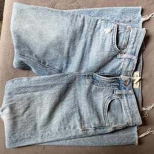 Madewell | The Petite Perfect Vintage Jean in Coney Wash: Destroyed Edition | 23